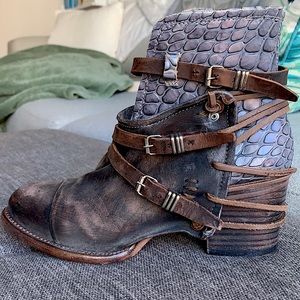 Beautiful Freebird by Steven Crue leather booties!!!